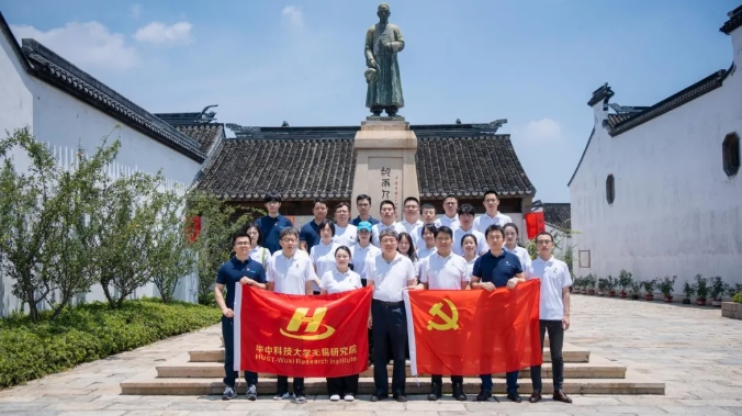 丁漢院士帶隊(duì)赴天上村前胡氏家風(fēng)館開展“承科教報(bào)國(guó)志 鑄家風(fēng)育才魂”主題黨日活動(dòng)?